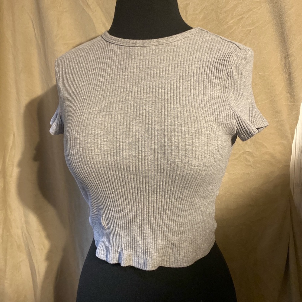 Grey fitted cropped tee; shein